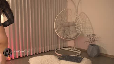 Snapshot of daihanwatson_ chatting on December 2024 01:43:01 AM Dai independent online show from December 2024 01:43:01 AM