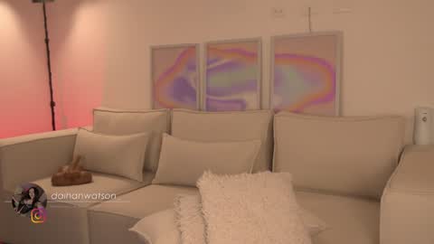 Snapshot of daihanwatson_ chatting on January 2025 04:50:01 AM Dai independent online show from January 2025 04:50:01 AM