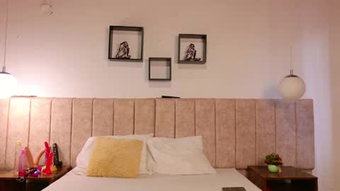 Juls online show from March 2026 08:02:01 PM