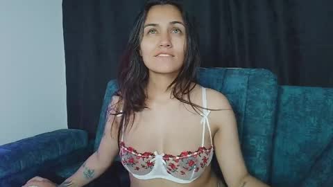 daila_ online show from April 2026 01:22:02 AM