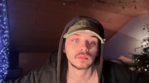 Snapshot of daimon_hall chatting on January 2025 05:00:01 AM Daimon online show from January 2025 05:00:01 AM