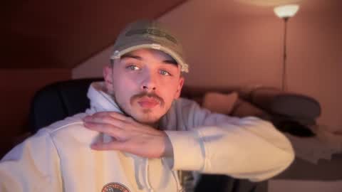 Snapshot of daimon_hall chatting on February 2025 01:04:02 AM Daimon online show from February 2025 01:04:02 AM