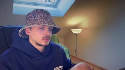 Snapshot of daimon_hall chatting on March 2025 03:16:02 PM Daimon online show from March 2025 03:16:02 PM