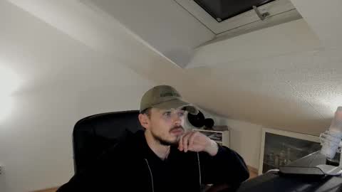 Snapshot of daimon_hall chatting on October 2025 03:51:02 AM Daimon online show from October 2025 03:51:02 AM