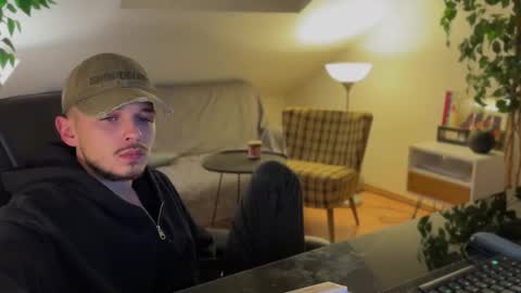 Snapshot of daimon_hall chatting on November 2025 04:21:01 AM Daimon online show from November 2025 04:21:01 AM