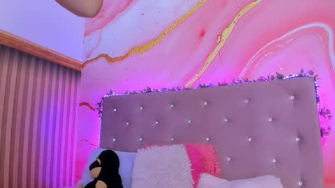 Snapshot of daisy__rose chatting on February 2025 11:06:02 AM Dai online show from February 2025 11:06:02 AM