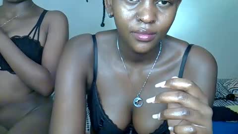 Snapshot of daisy_bunnie chatting on September 2025 05:57:02 PM daisy online show from September 2025 05:57:02 PM