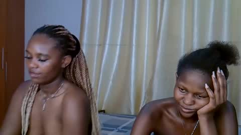 Snapshot of daisy_bunnie chatting on September 2025 04:57:02 AM daisy online show from September 2025 04:57:02 AM