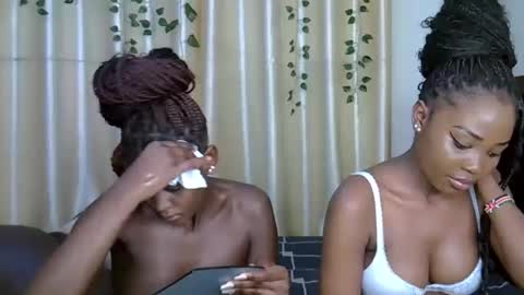 Snapshot of daisy_bunnie chatting on October 2025 06:42:01 PM daisy online show from October 2025 06:42:01 PM