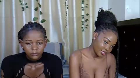 Snapshot of daisy_bunnie chatting on October 2025 06:10:01 PM daisy online show from October 2025 06:10:01 PM