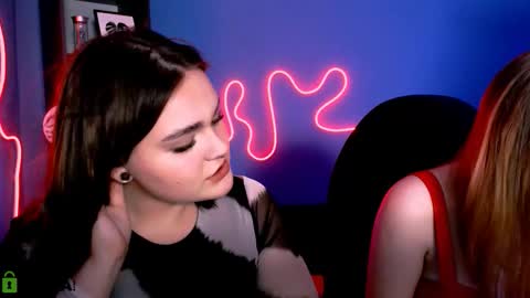 Snapshot of daisy_candy chatting on September 2025 09:18:01 PM Little Di online show from September 2025 09:18:01 PM