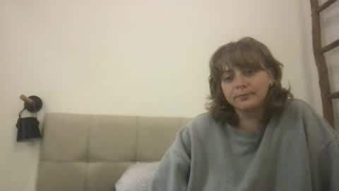 daisy_lately online show from November 2025 02:49:02 PM
