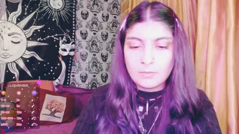 Snapshot of dak_7 chatting on January 2025 05:51:01 AM -- -- help me reach 100 hands up online show from January 2025 05:51:01 AM