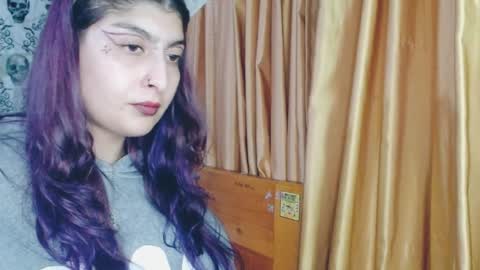 Snapshot of dak_7 chatting on February 2025 06:13:02 AM -- -- help me reach 100 hands up online show from February 2025 06:13:02 AM