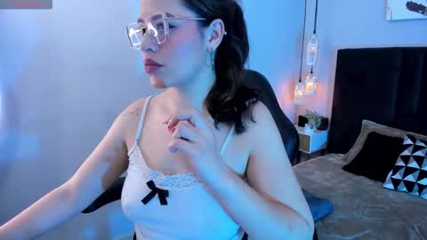 Dakhota online show from November 2025 03:50:01 AM