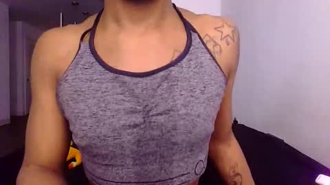 Snapshot of dakititwaa chatting on December 2025 10:04:01 PM Twa online show from December 2025 10:04:01 PM