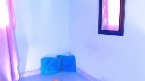 Snapshot of dakkotta_curvy chatting on November 2025 08:18:01 PM VALENTINA online show from November 2025 08:18:01 PM