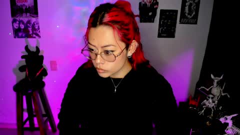 Dakota Crab online show from April 2026 11:17:02 PM