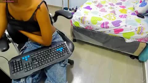 DAKOTA online show from October 2025 04:16:01 AM