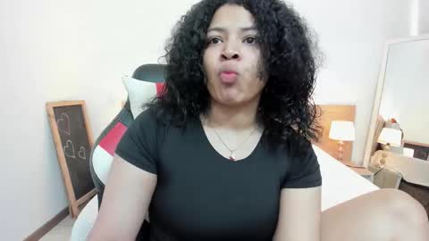 Snapshot of dakota_mars chatting on November 2025 08:23:02 PM dakota_mars online show from November 2025 08:23:02 PM