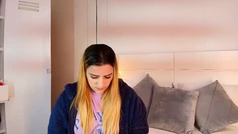 Dakota-Megan online show from September 2025 02:44:02 PM