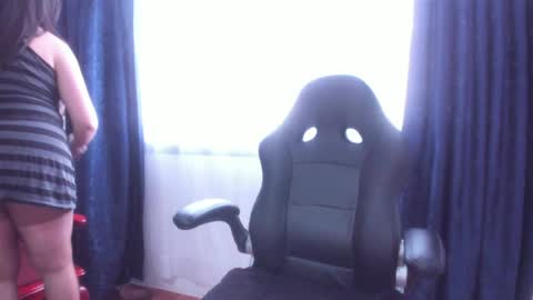 Dakotaagray online show from April 2026 03:09:02 PM