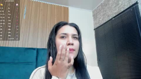 Violeta online show from May 2026 12:11:02 PM