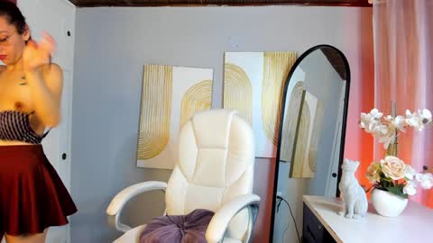 Dalia online show from February 2025 01:59:02 PM