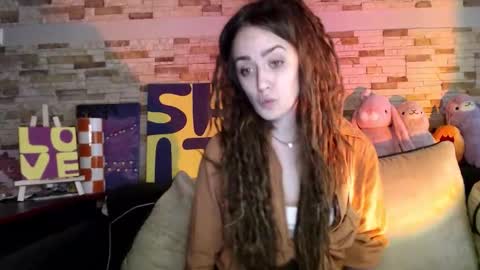 Snapshot of dalia_peach chatting on October 2025 09:35:02 AM Dalia online show from October 2025 09:35:02 AM