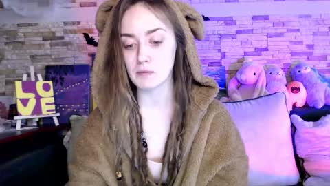 Snapshot of dalia_peach chatting on November 2025 09:22:01 AM Dalia online show from November 2025 09:22:01 AM