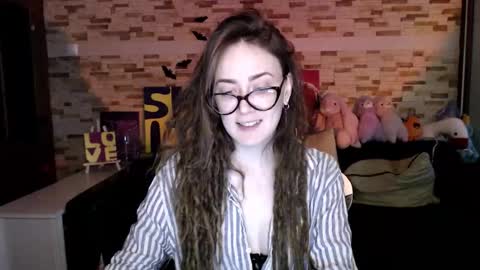 Snapshot of dalia_peach chatting on November 2025 09:19:02 AM Dalia online show from November 2025 09:19:02 AM