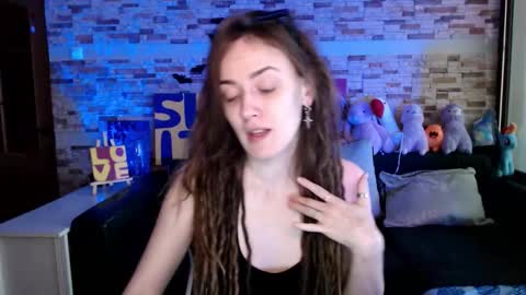 Snapshot of dalia_peach chatting on November 2025 09:37:01 AM Dalia online show from November 2025 09:37:01 AM