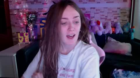 Snapshot of dalia_peach chatting on November 2025 09:53:01 AM Dalia online show from November 2025 09:53:01 AM