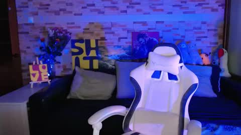 Snapshot of dalia_peach chatting on December 2025 10:42:01 AM Dalia online show from December 2025 10:42:01 AM