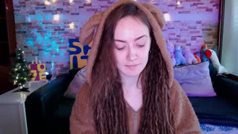 Snapshot of dalia_peach chatting on December 2025 09:51:02 AM Dalia online show from December 2025 09:51:02 AM