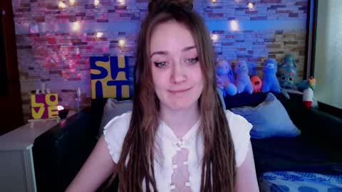 Snapshot of dalia_peach chatting on December 2025 09:38:01 AM Dalia online show from December 2025 09:38:01 AM