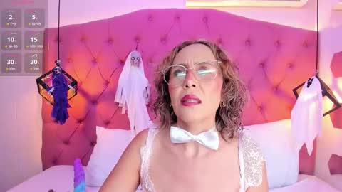 Dalia online show from October 2025 07:37:02 PM