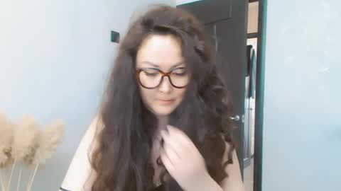 Snapshot of dalidayes chatting on July 2026 06:49:02 AM Dali online show from July 2026 06:49:02 AM