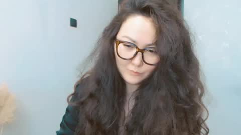 Snapshot of dalidayes chatting on August 2026 05:40:01 AM Dali online show from August 2026 05:40:01 AM
