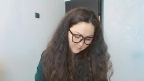Snapshot of dalidayes chatting on August 2026 04:33:01 AM Dali online show from August 2026 04:33:01 AM