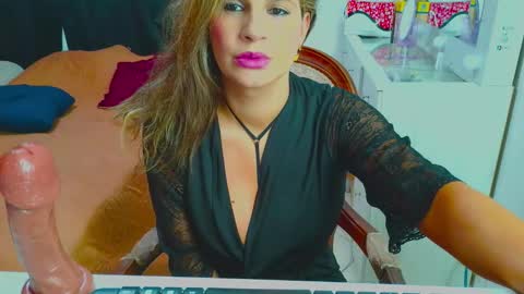 Snapshot of dalila_sexxx chatting on November 2025 11:26:01 PM Dalila online show from November 2025 11:26:01 PM