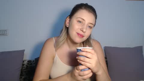 Snapshot of dalyana22 chatting on November 2025 09:57:02 PM Maria online show from November 2025 09:57:02 PM