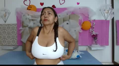 damaryleon online show from October 2025 07:03:01 PM