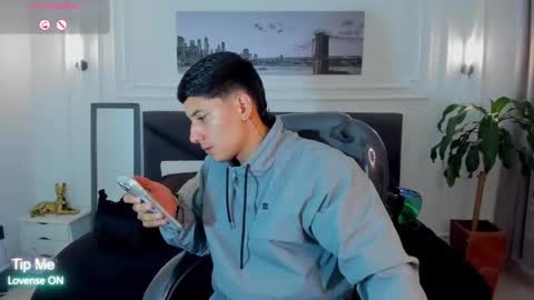 DAMIAN online show from November 2025 12:05:02 PM