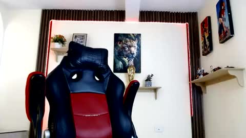 damian64436171 online show from June 2026 04:55:01 PM
