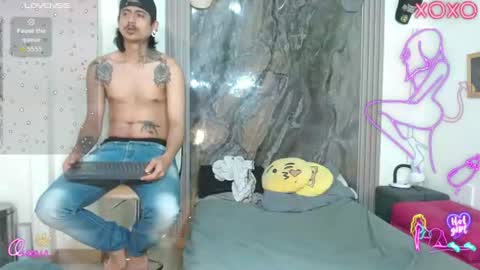 Snapshot of damian_and_camerum chatting on June 2026 03:19:02 AM damian_and_camerum online show from June 2026 03:19:02 AM