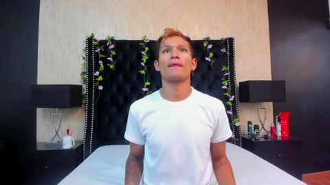 Snapshot of damian_garciaah chatting on April 2026 11:47:02 AM Damian Garcia online show from April 2026 11:47:02 AM