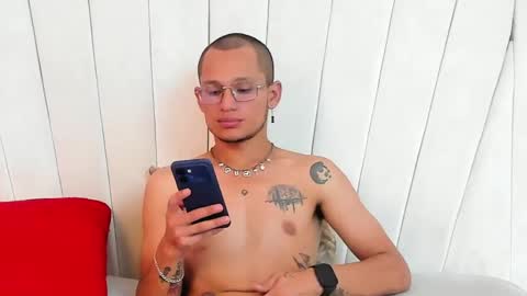 Snapshot of damian_garciaah chatting on May 2026 04:08:01 AM Damian Garcia online show from May 2026 04:08:01 AM