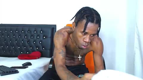 Snapshot of damian_hart_24cm chatting on February 2025 01:49:02 PM damian_hart_24cm online show from February 2025 01:49:02 PM