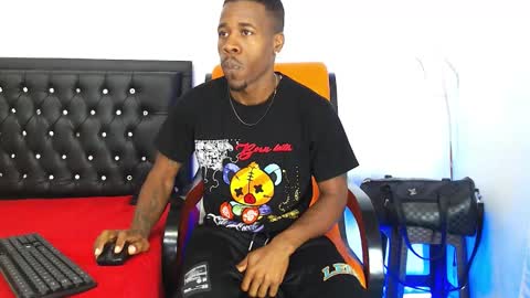 Snapshot of damian_hart_24cm chatting on September 2025 10:15:01 AM damian_hart_24cm online show from September 2025 10:15:01 AM